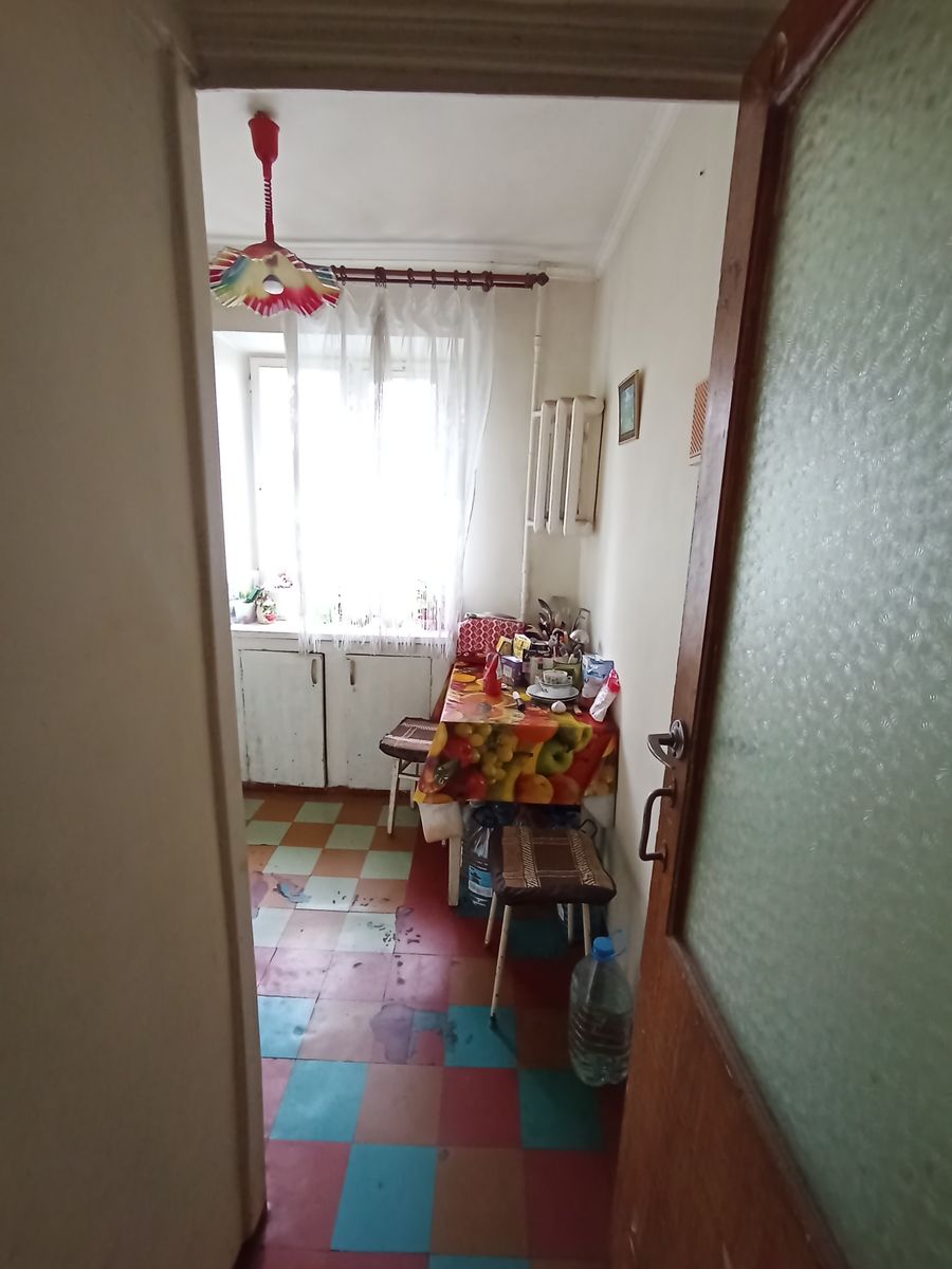 1831804558811895