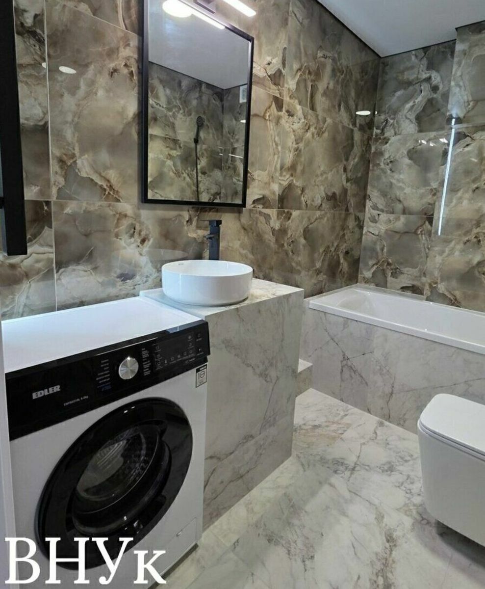 1837000419609895