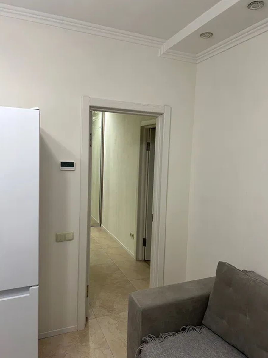 1831013986027897