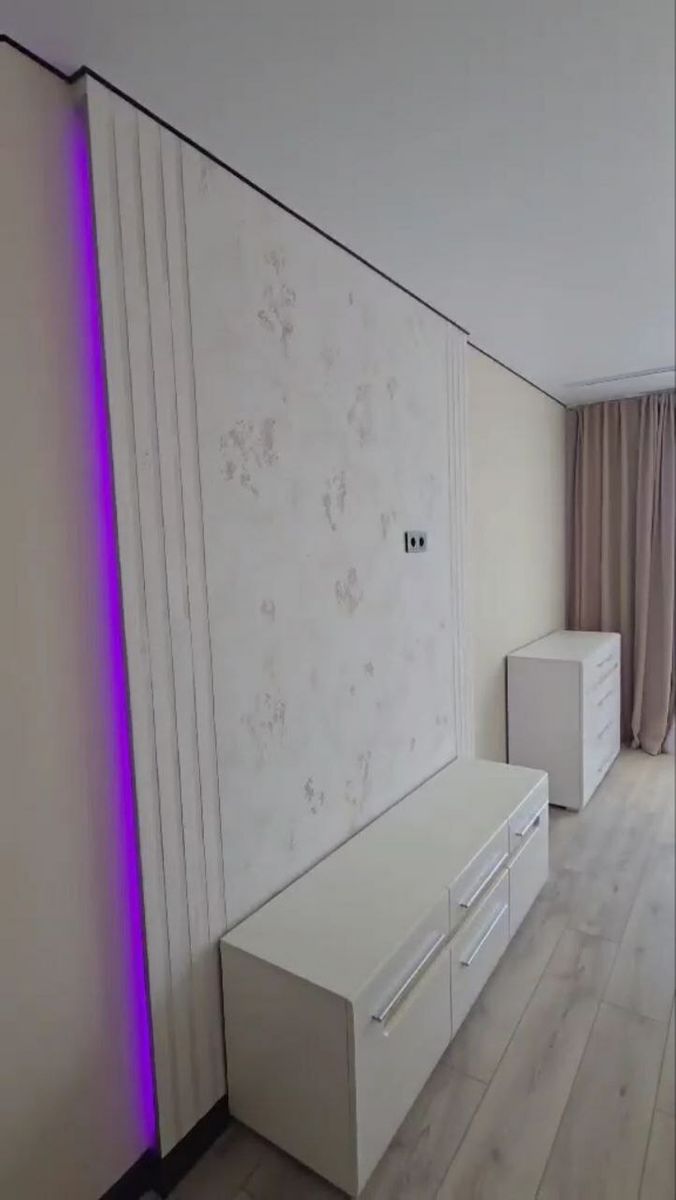 1834452253471897