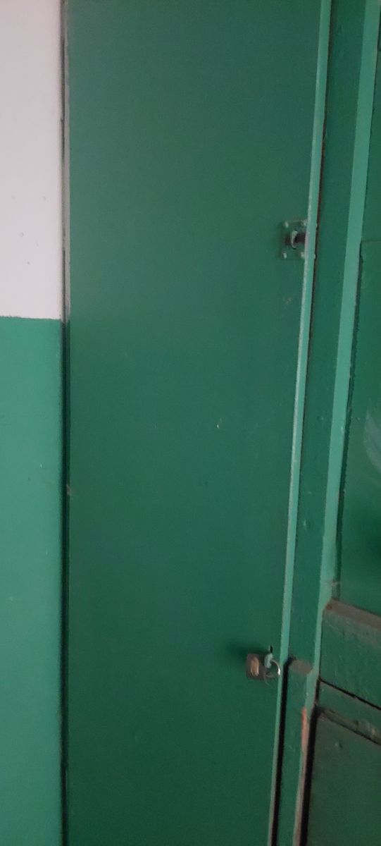 1835556386844897