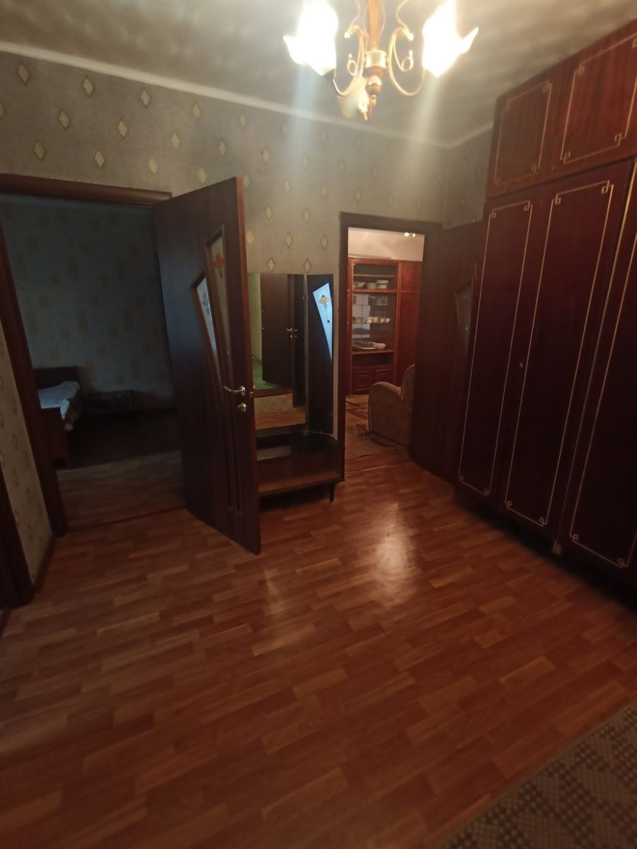 1836700632722897