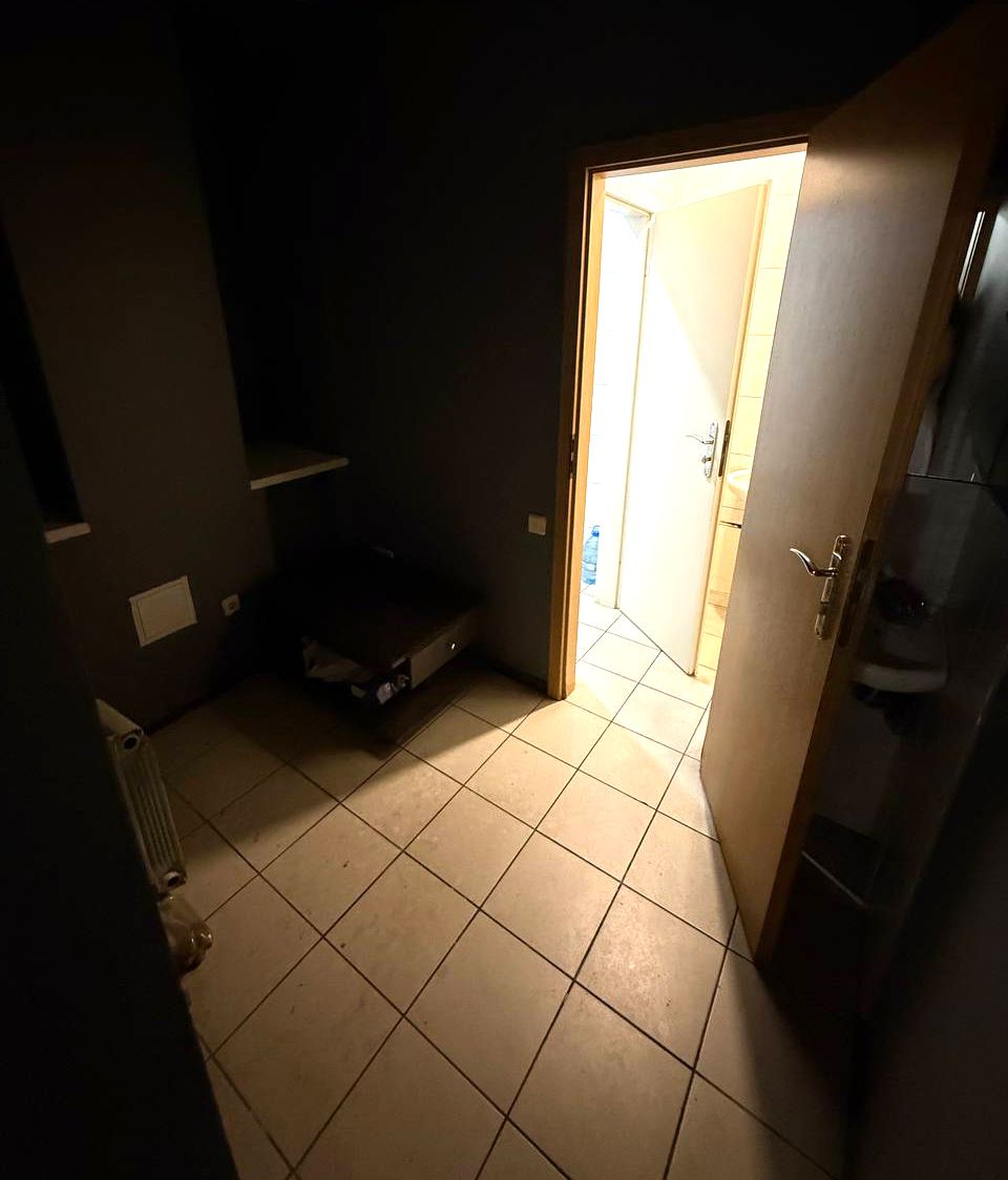 1837915750277897