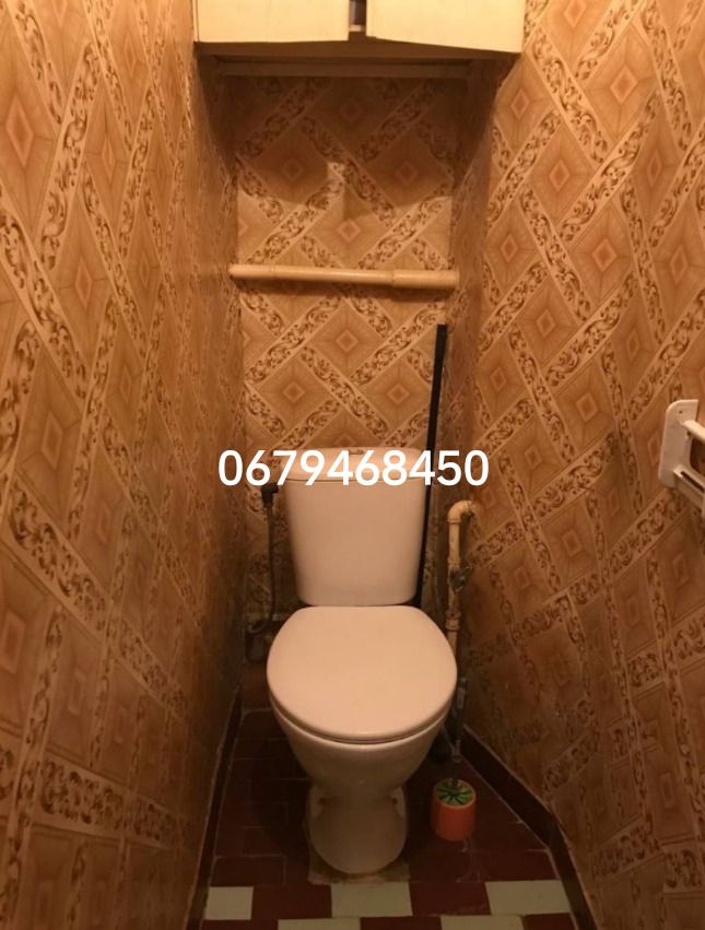 1831285759002898