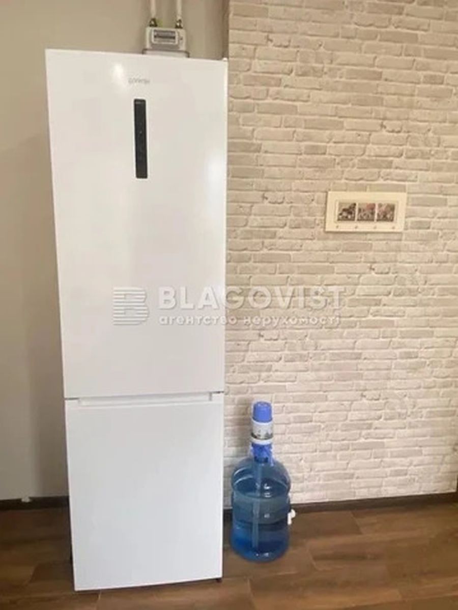 1832000878757898