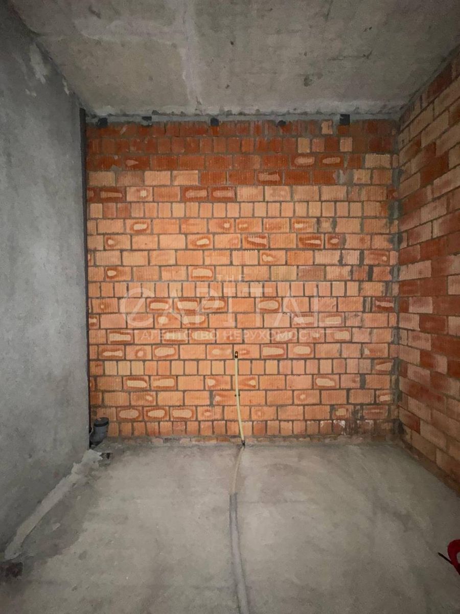 1834278865566898
