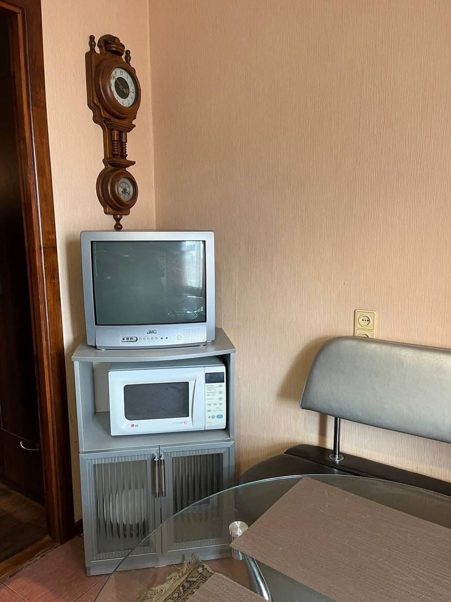 1834391129601898