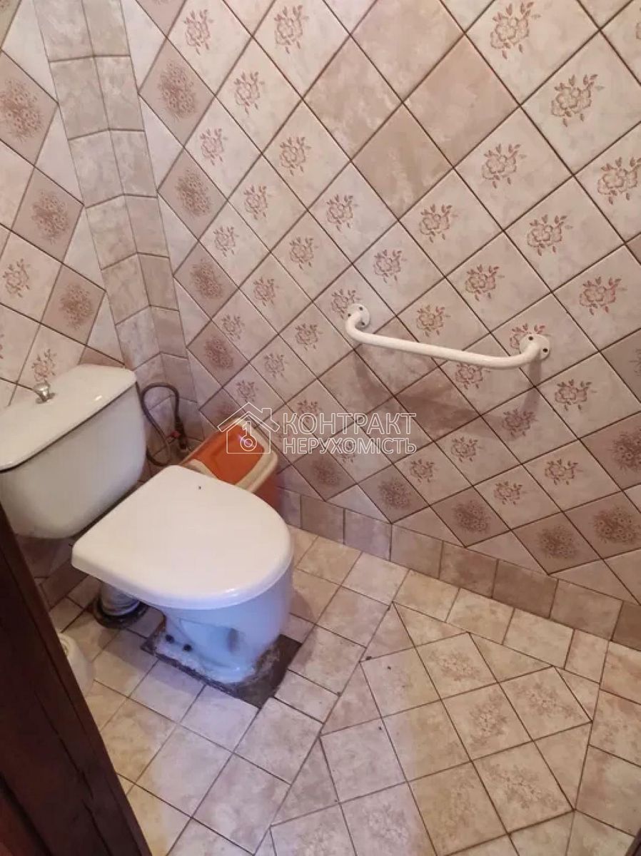 1835889529460898