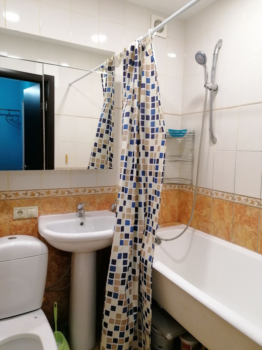1837904698552898