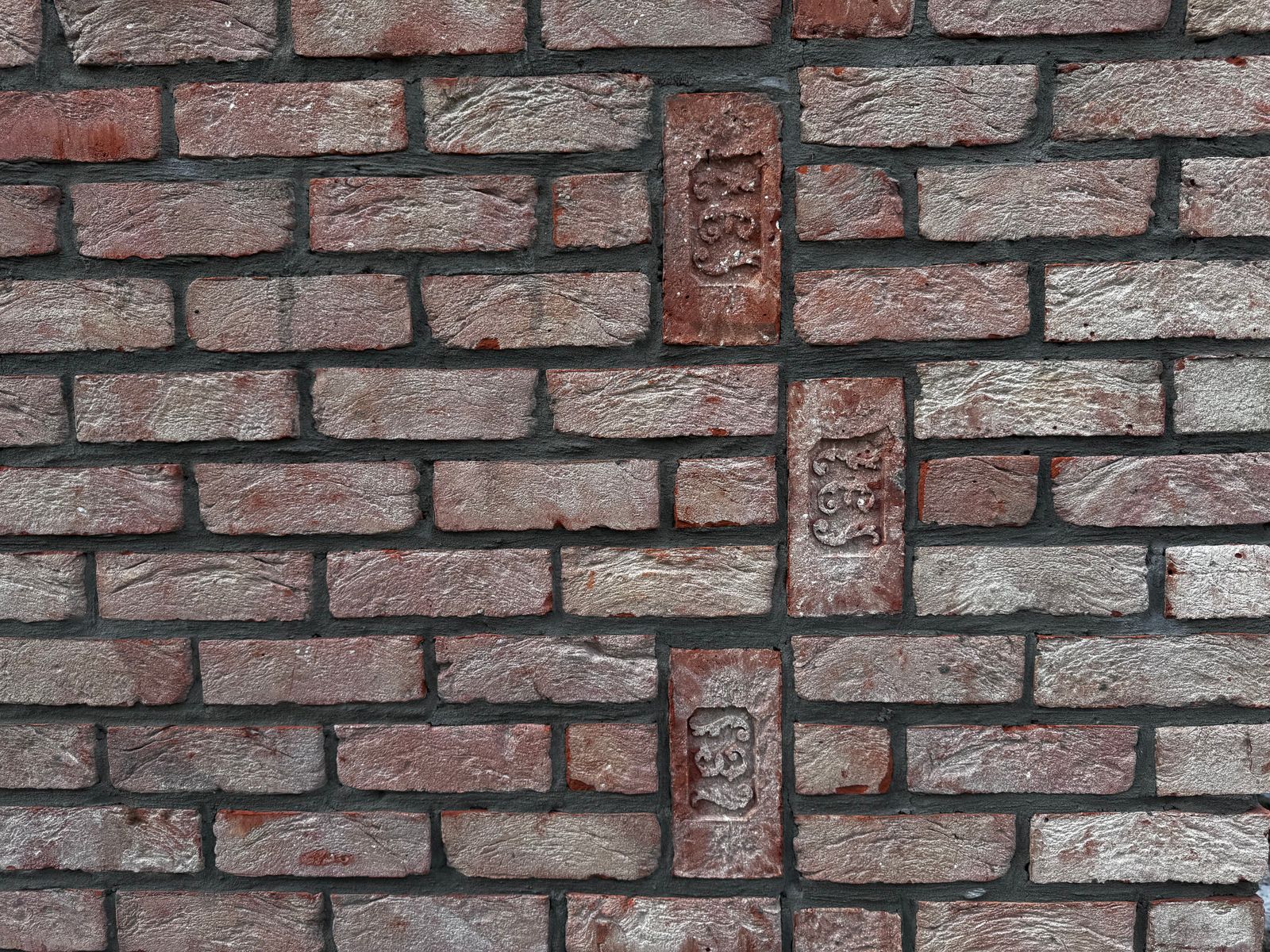 1825024014401090