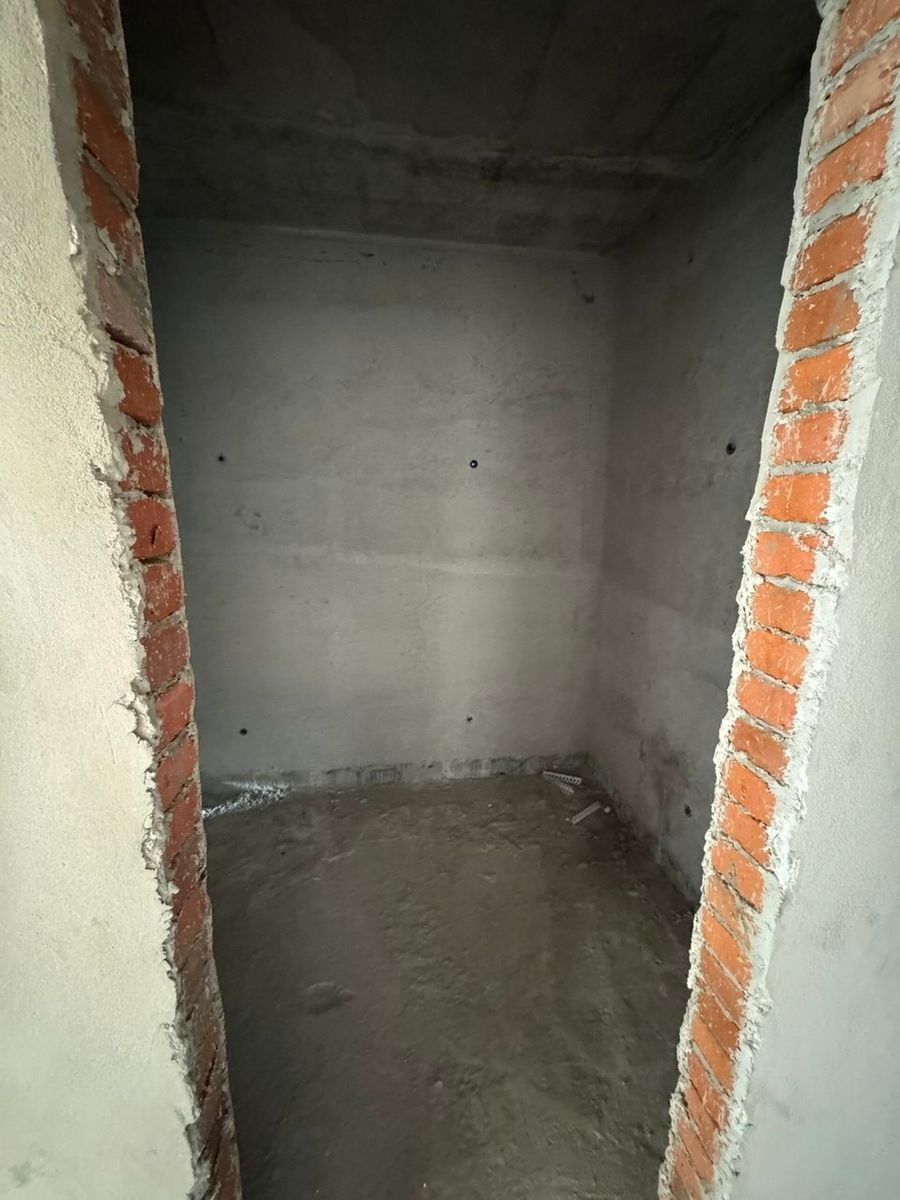 1832907537504090
