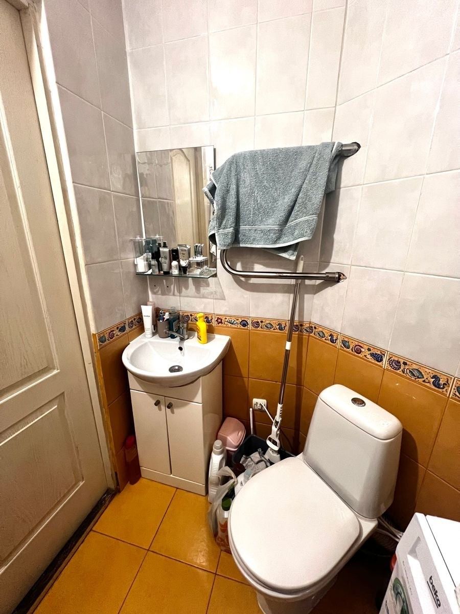 1835746732100901