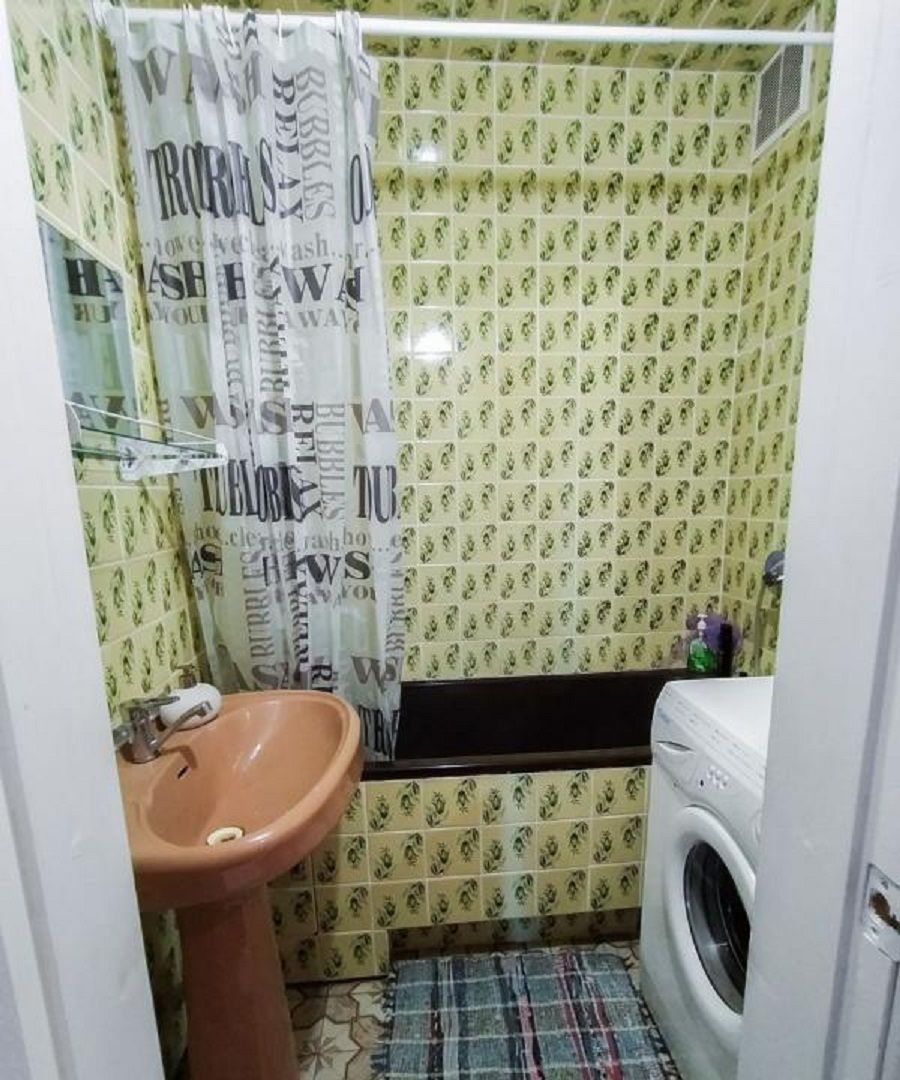 1836081181943901