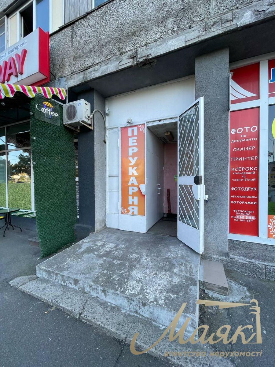 1836174718229902