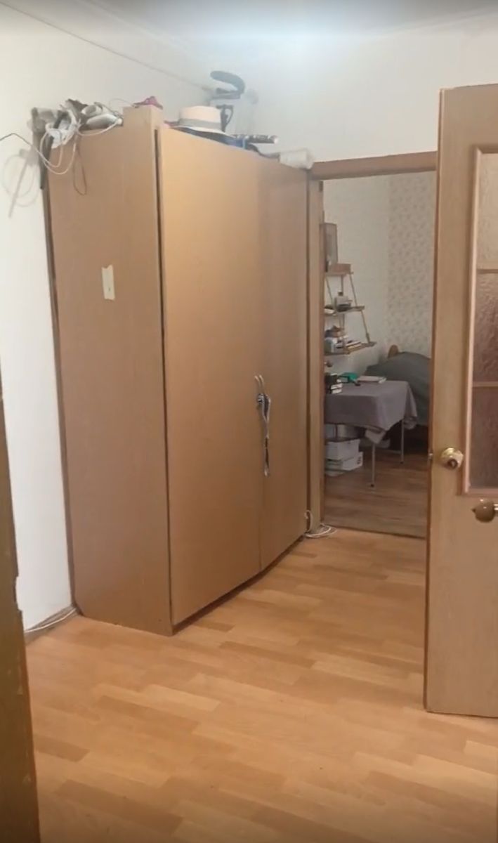 1834112033616903
