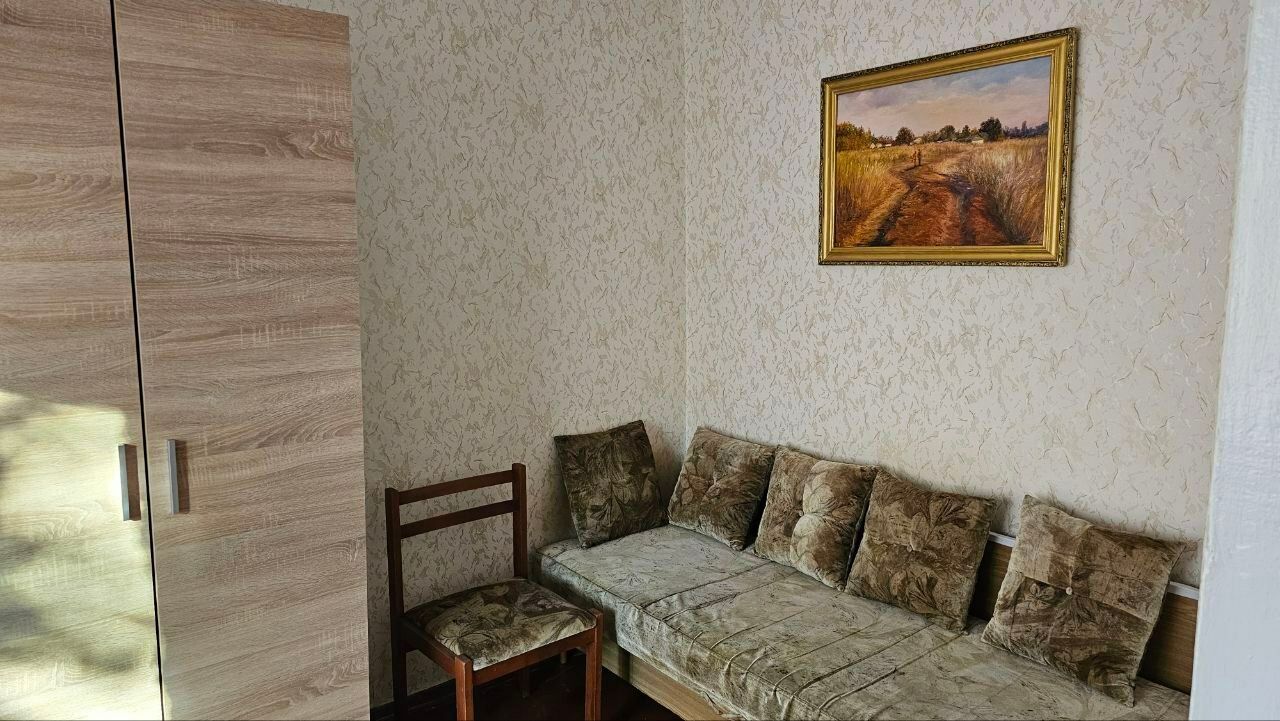 1835512123943903