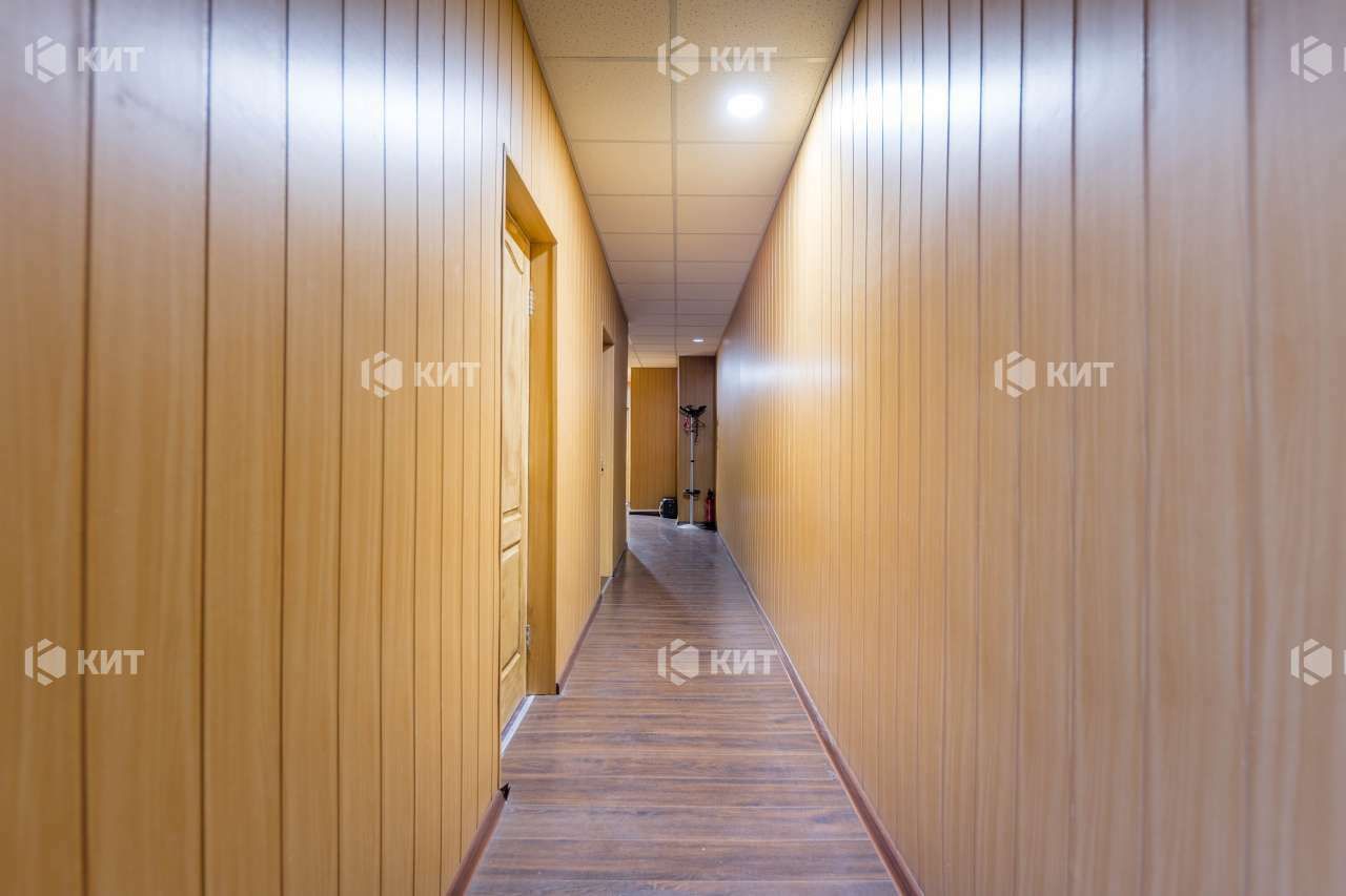1827823233023904
