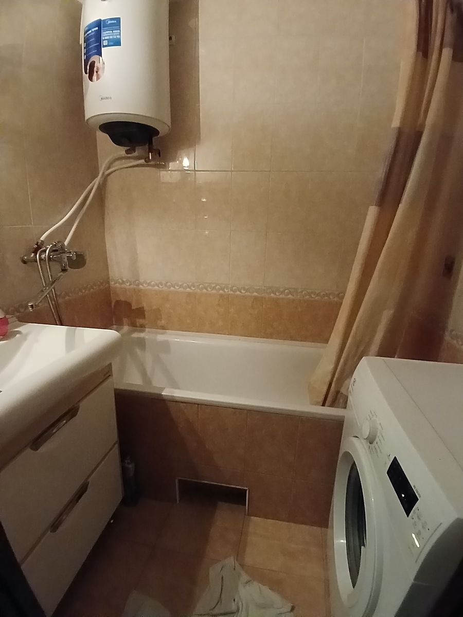 1820578481007905