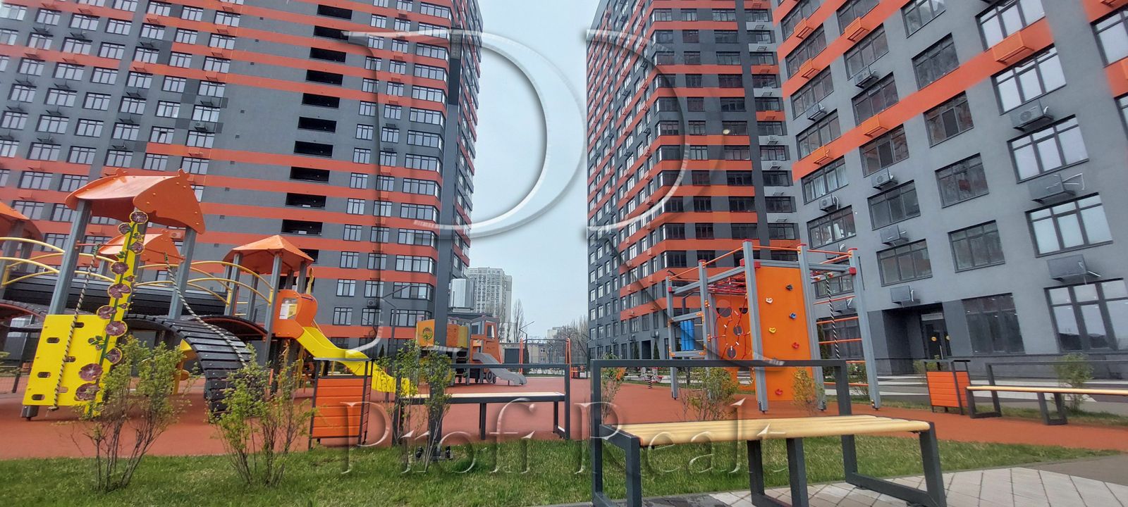 1832003032892905