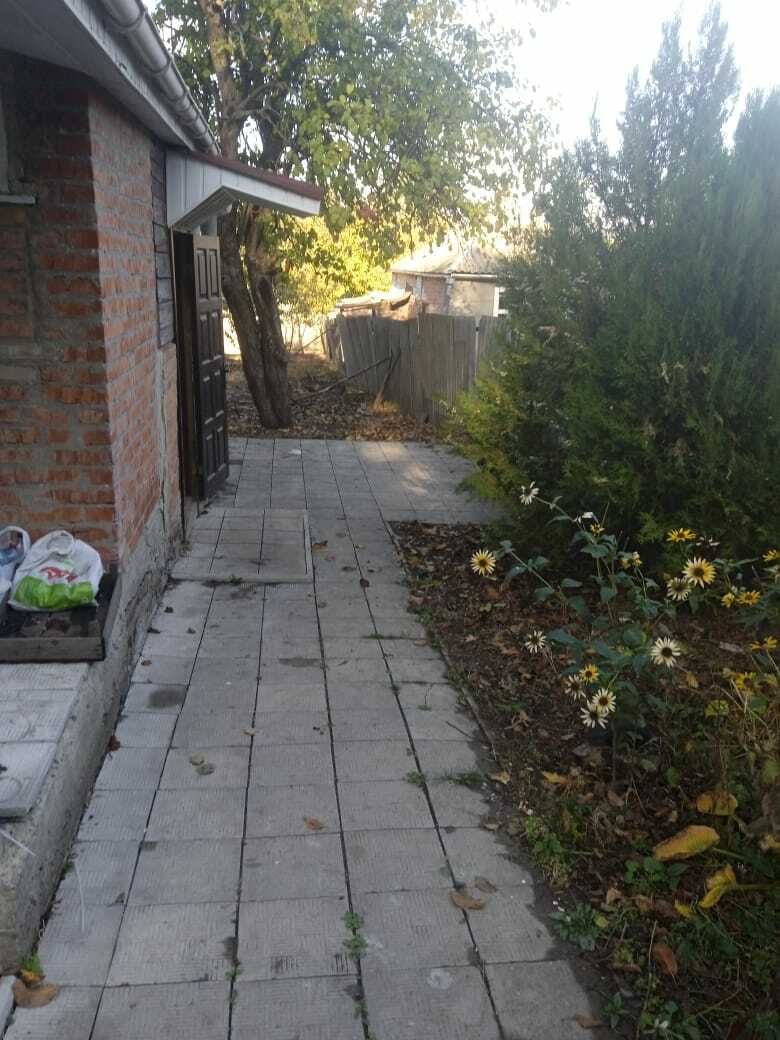 1834638730694906