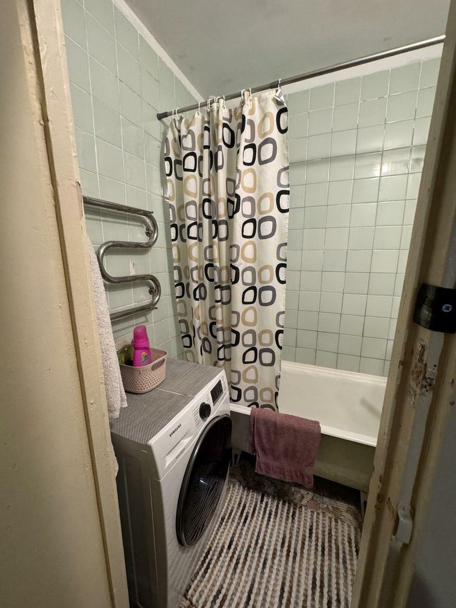 1832001372515907