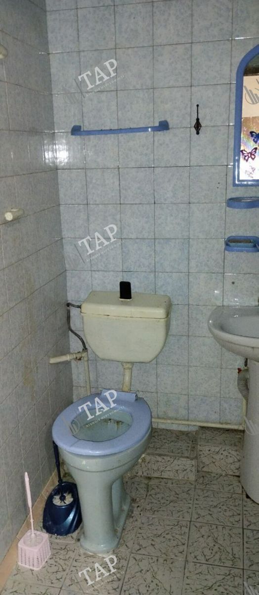 1835627081913907