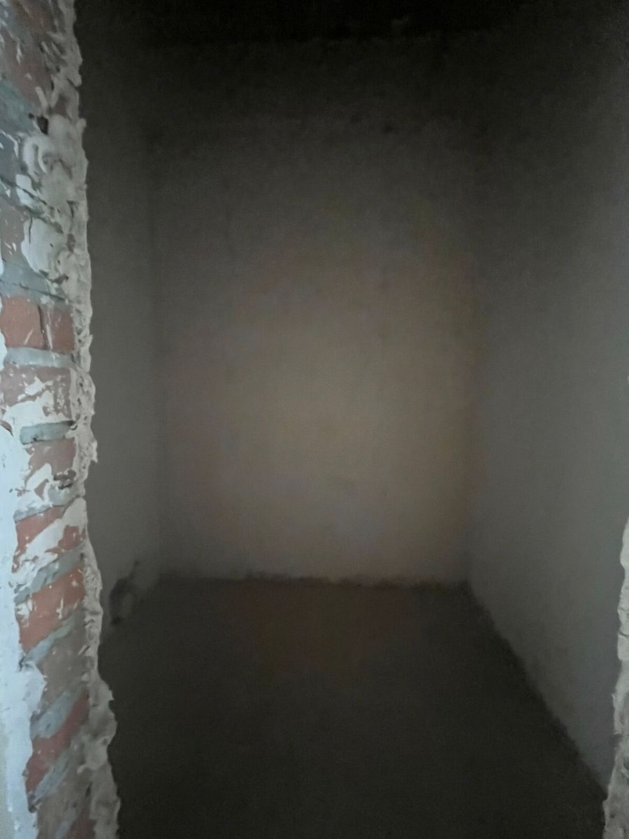 1834165177585908