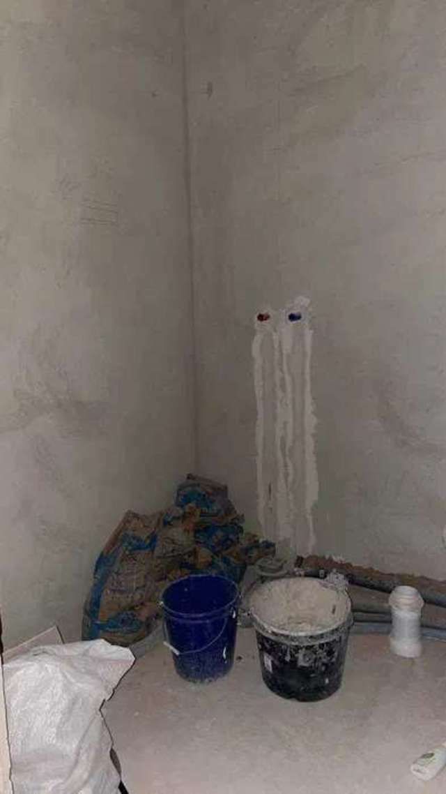 1832002379442909