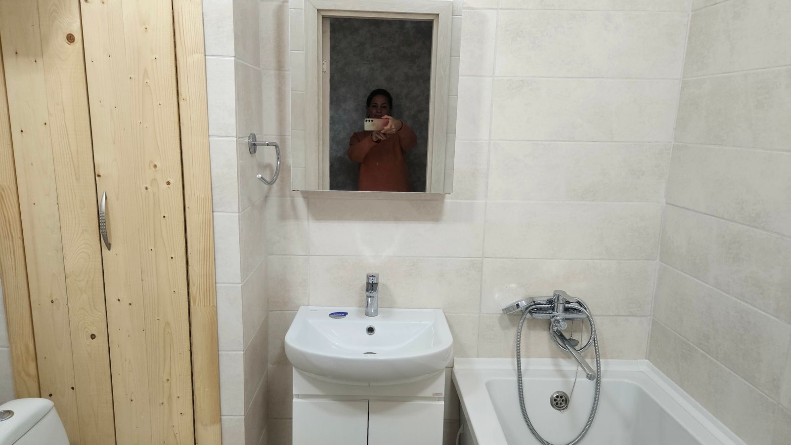 1815058151989091
