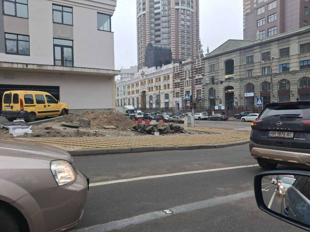 1822656078131911
