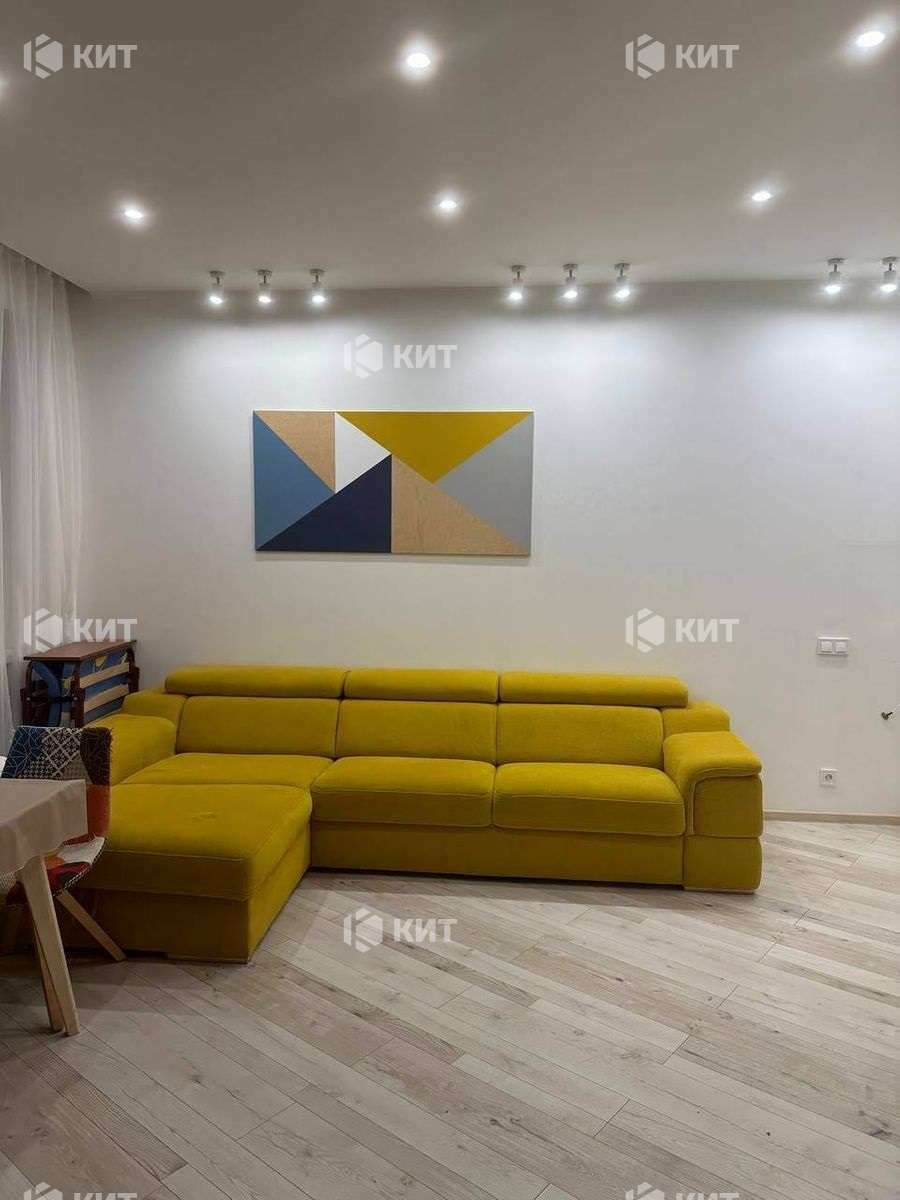 1834086124996911