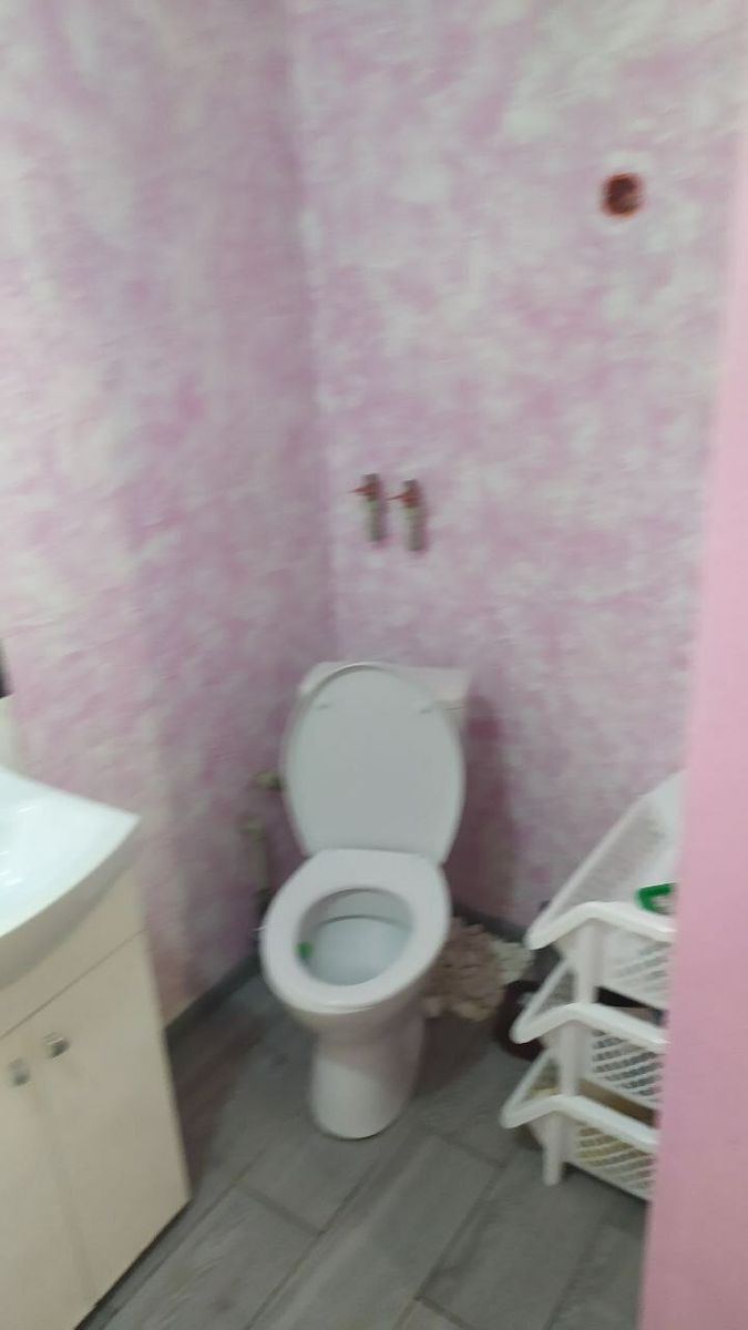 1837178882143912
