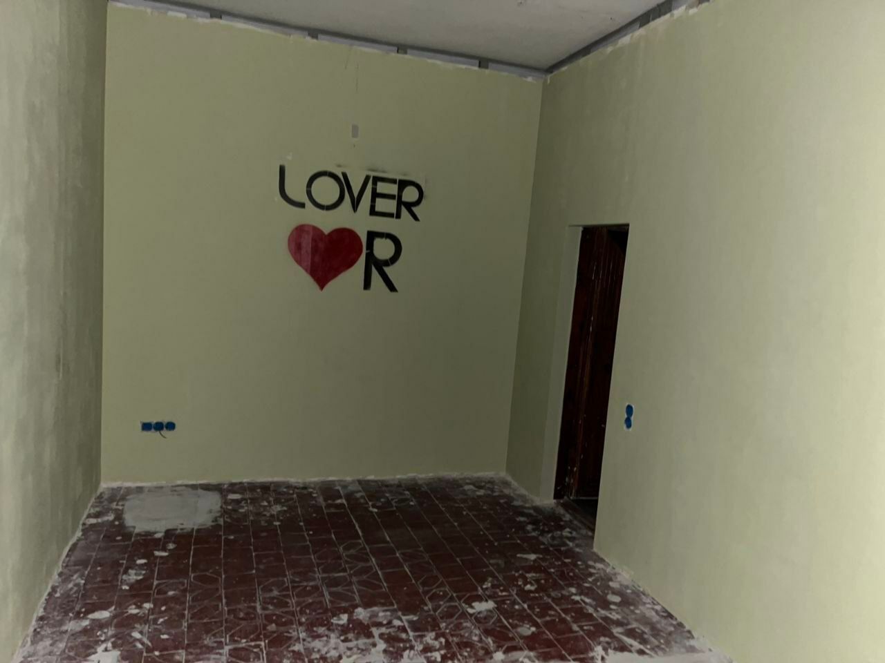 1828182564315913