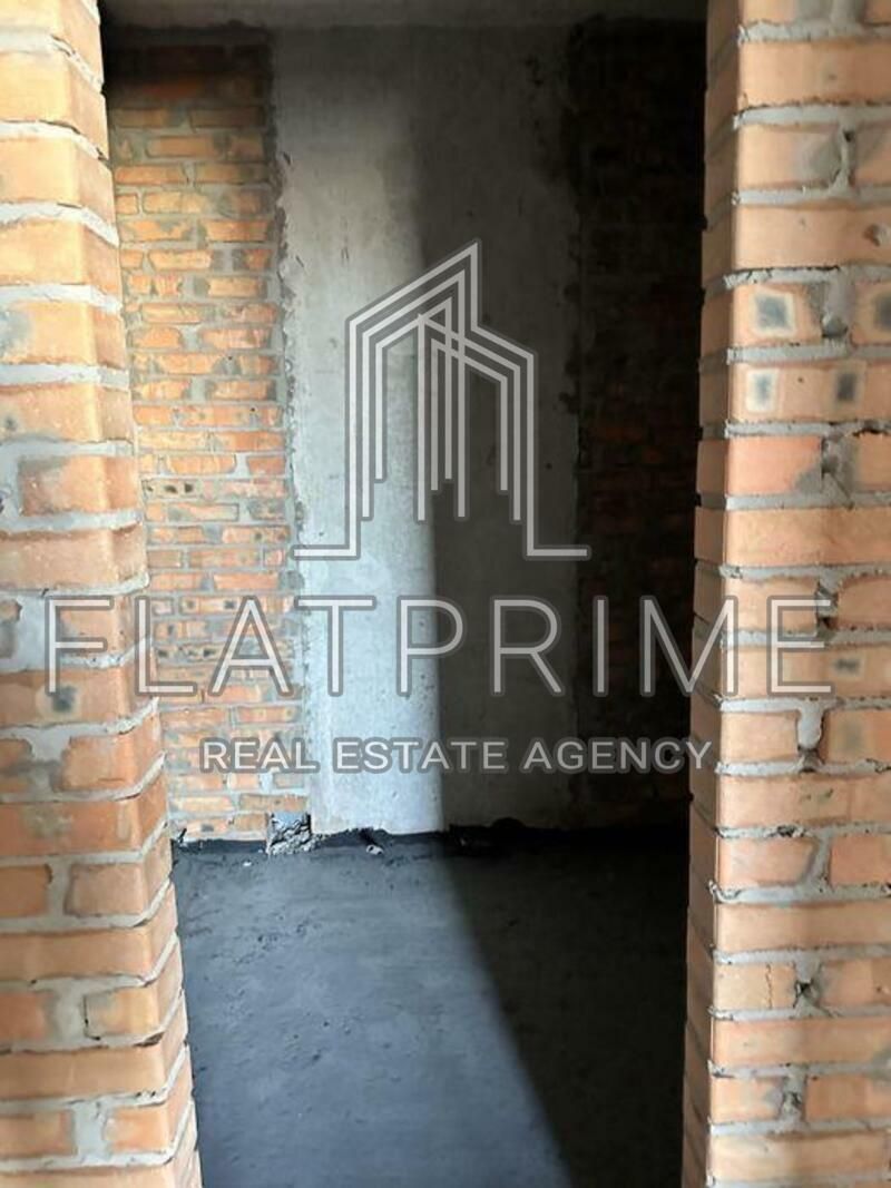1835272121371913