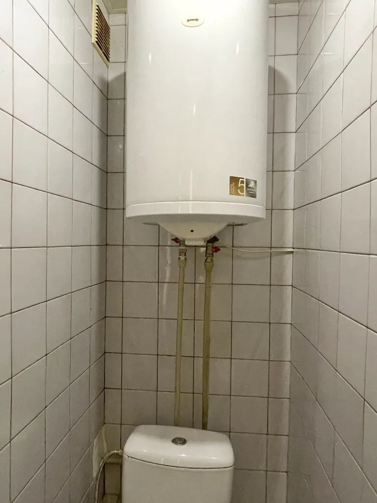 1837977667493915