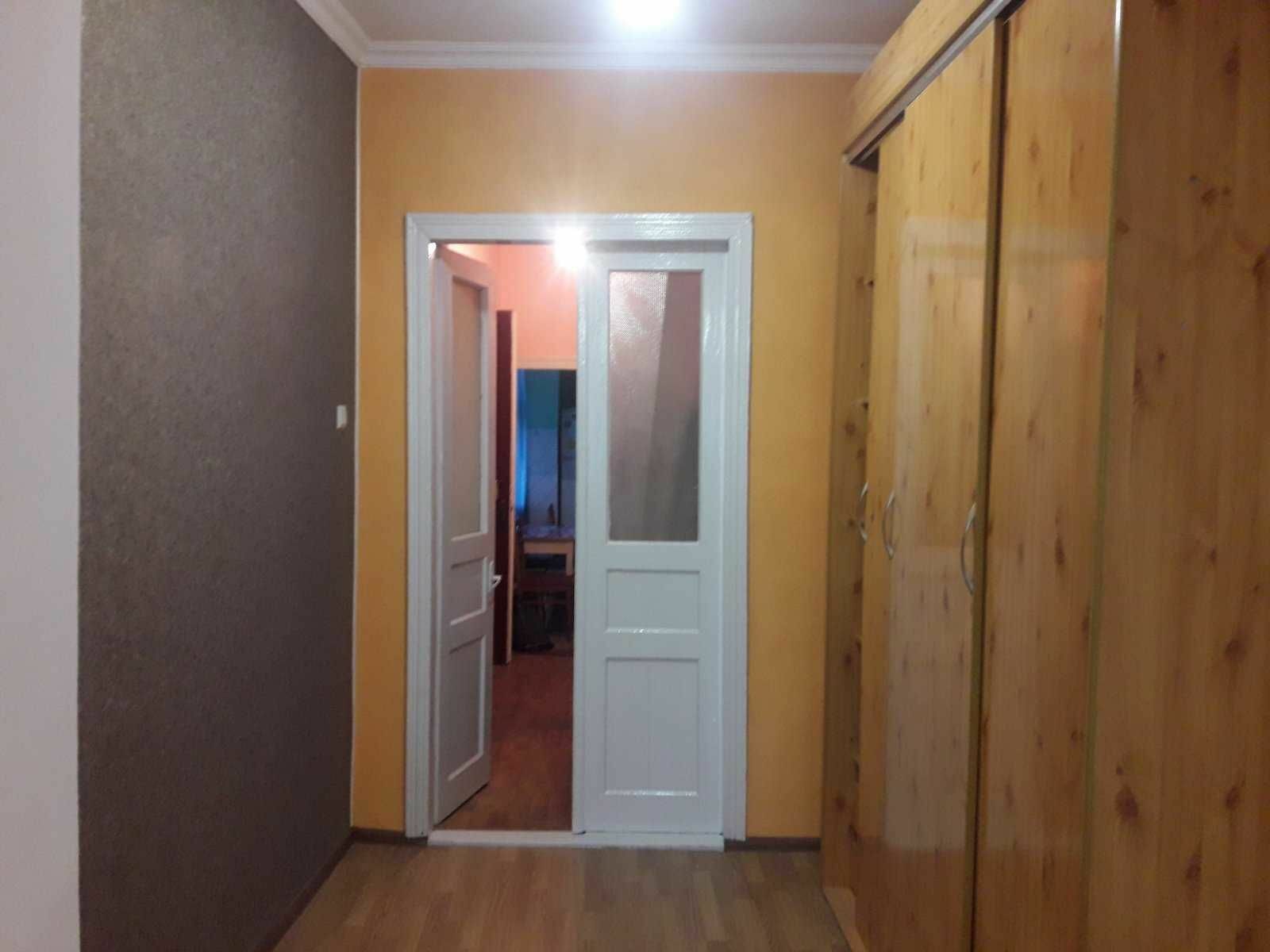 1832083399648916