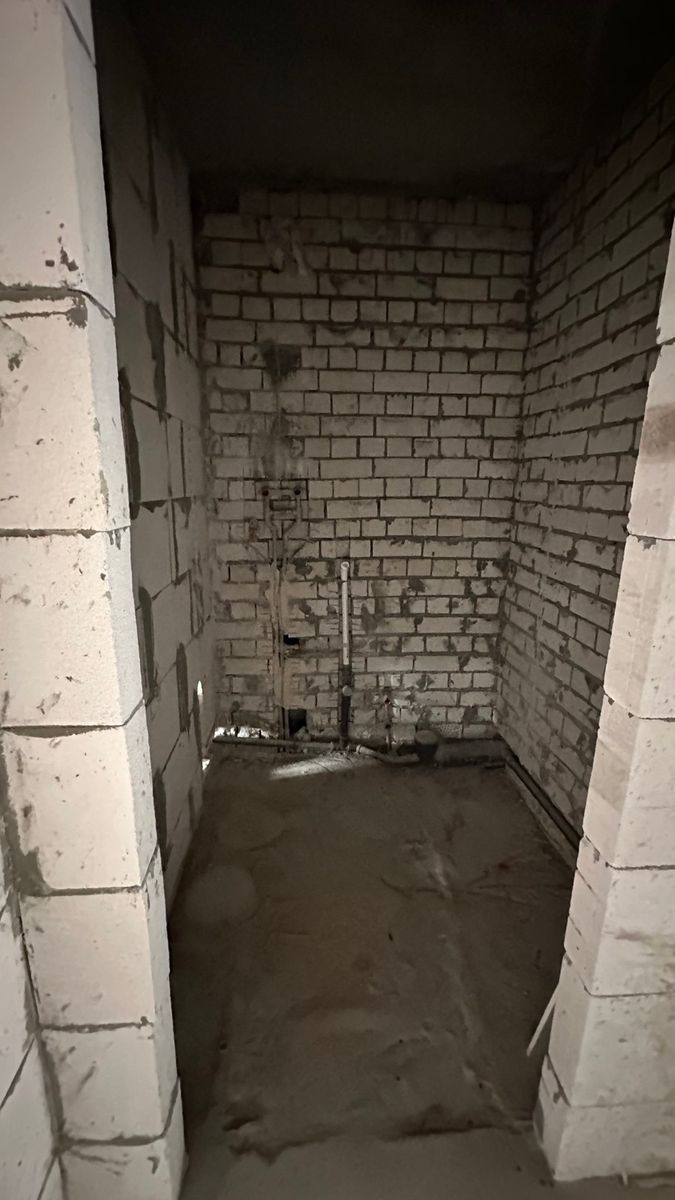1833544687318917