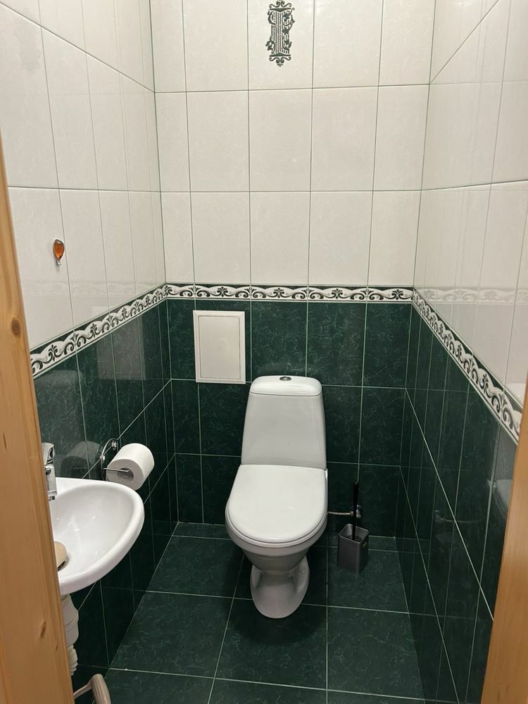 1834084295377918