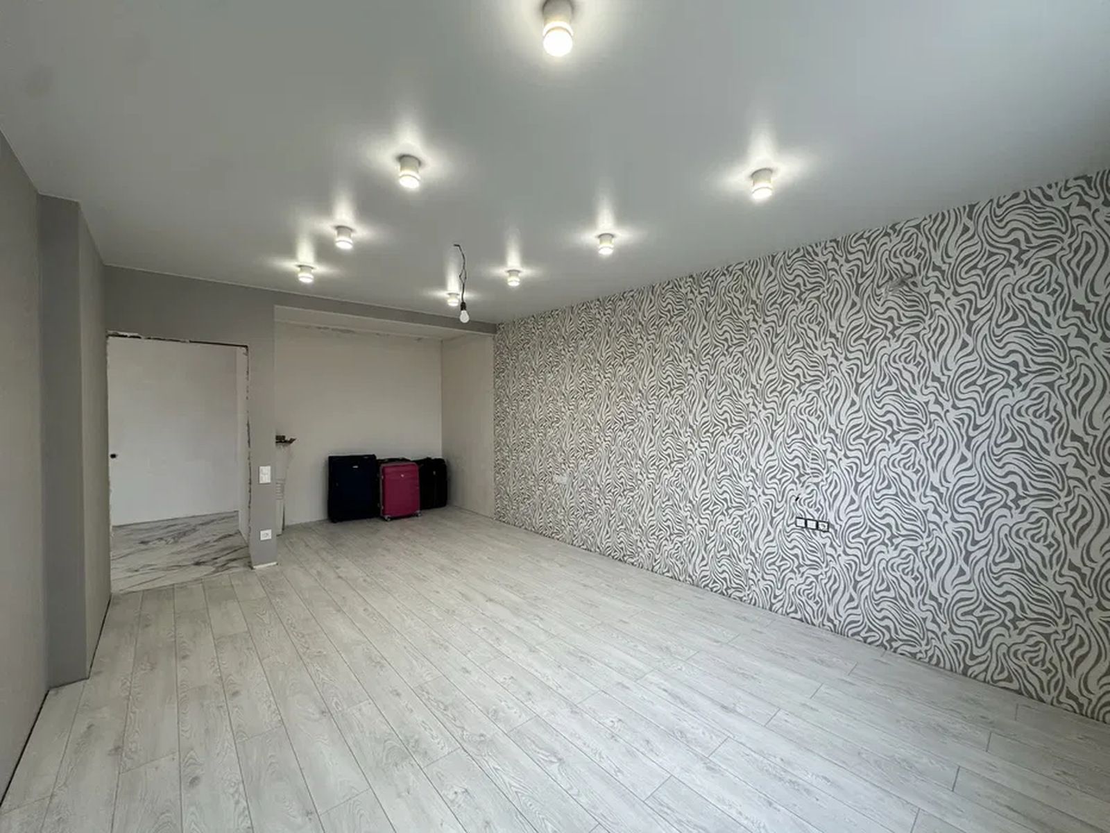 1837804468641092