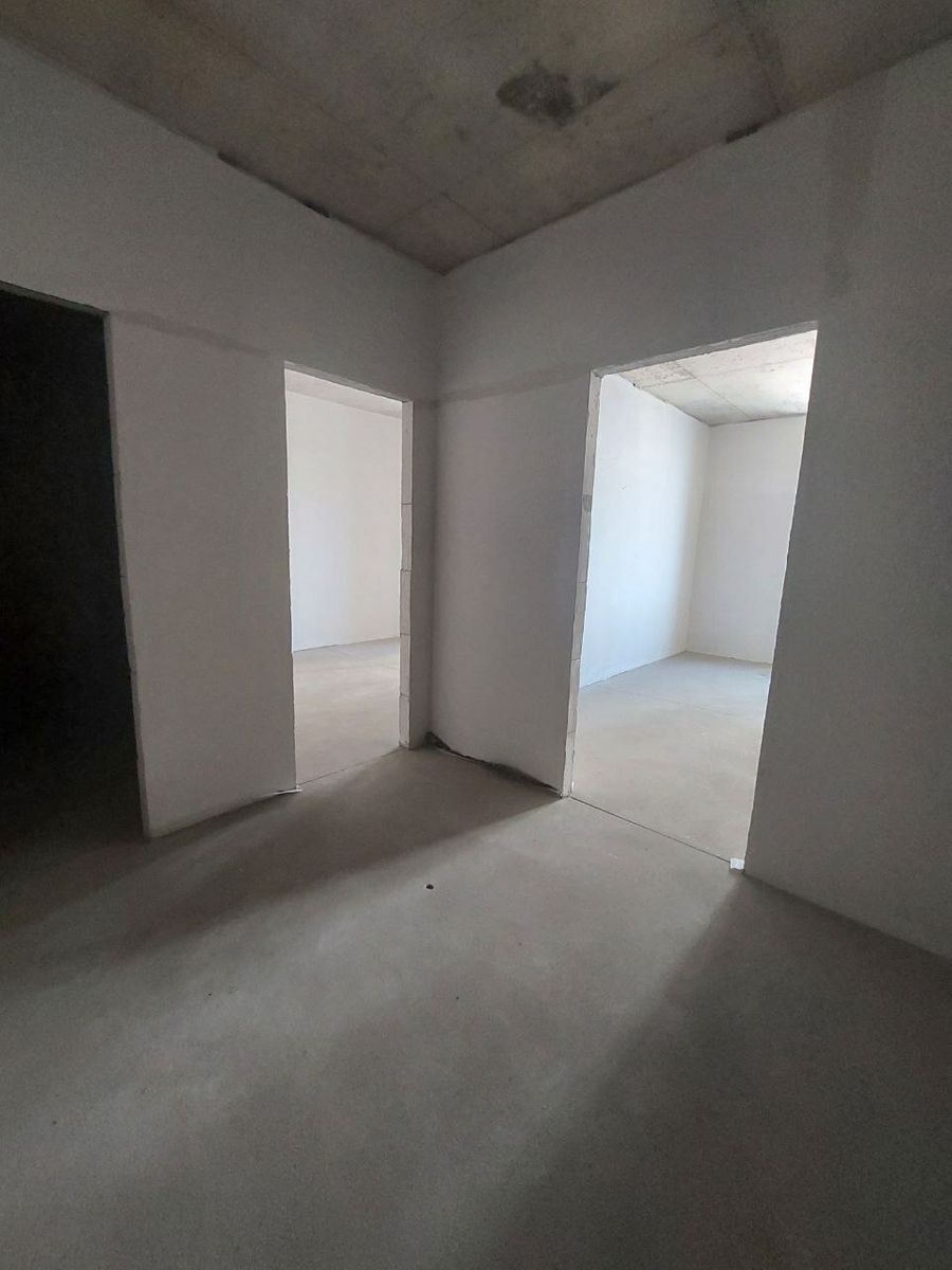 1836075975031920