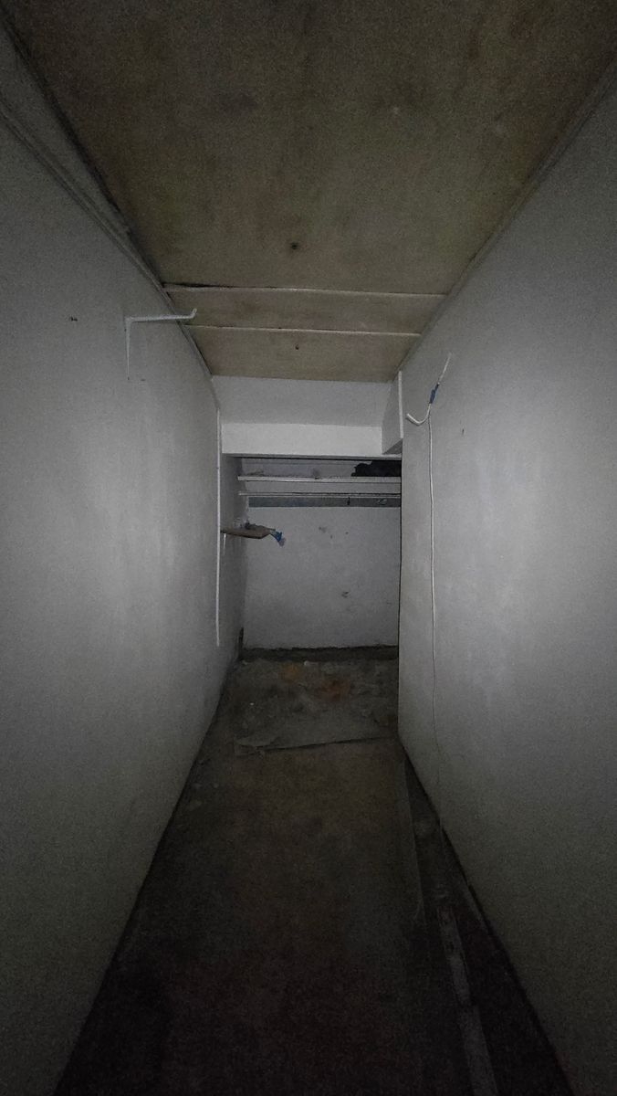 1836655286418921