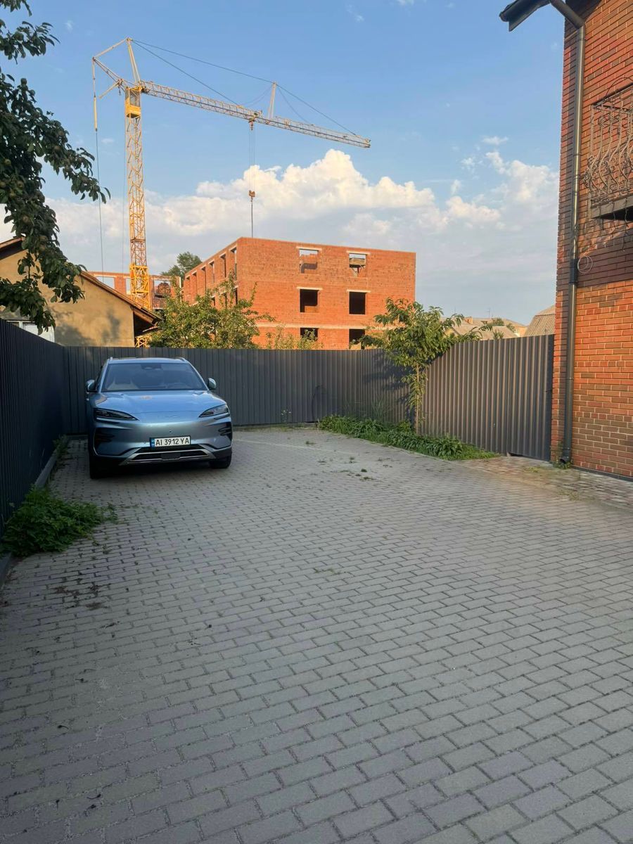 1837608857026921