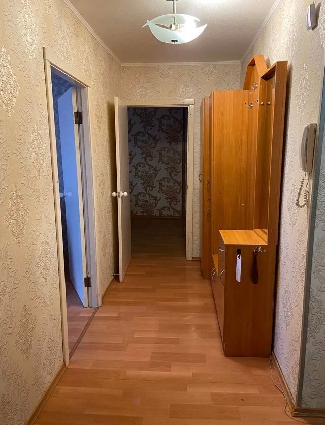 1835353076846922