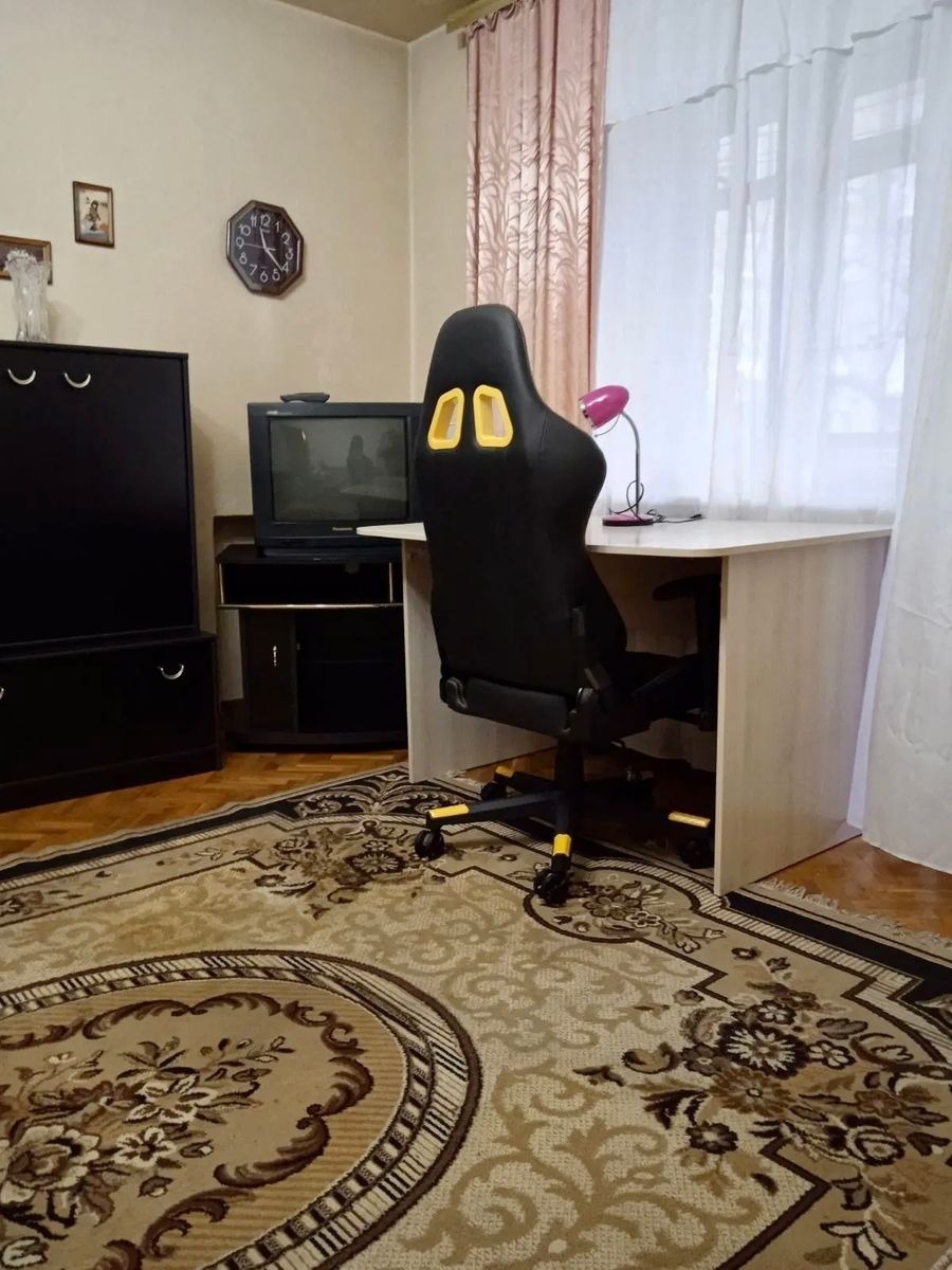 1835506907601922