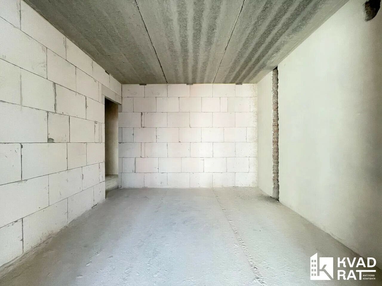1832728223894923