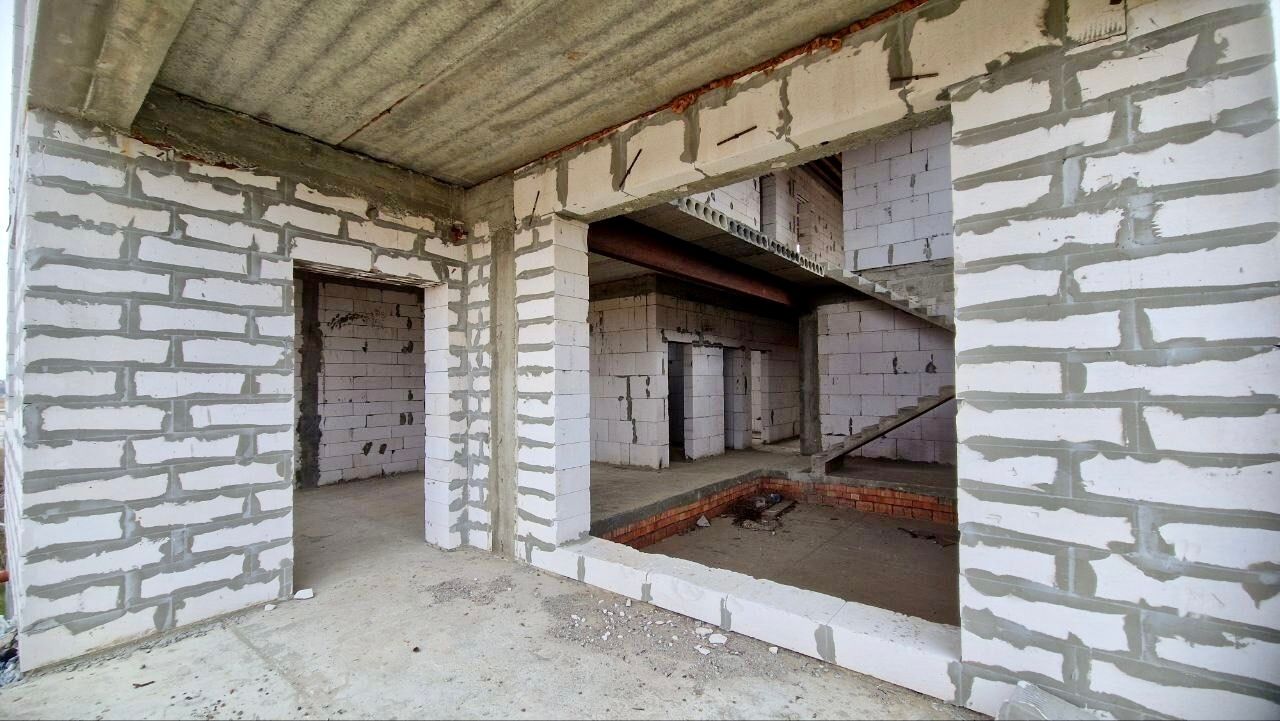 1818244467045926