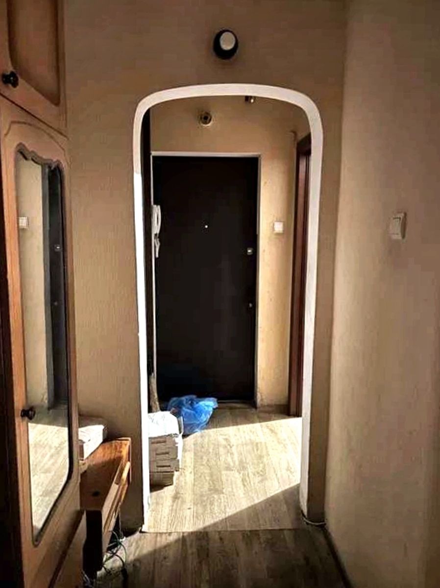 1839703829733927