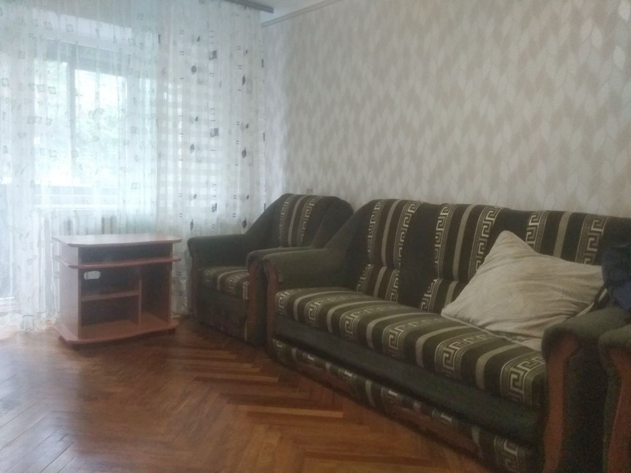 1800548108908928