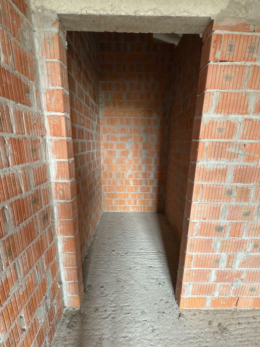 1829850891459928