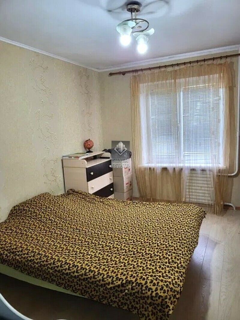 1833828052497928